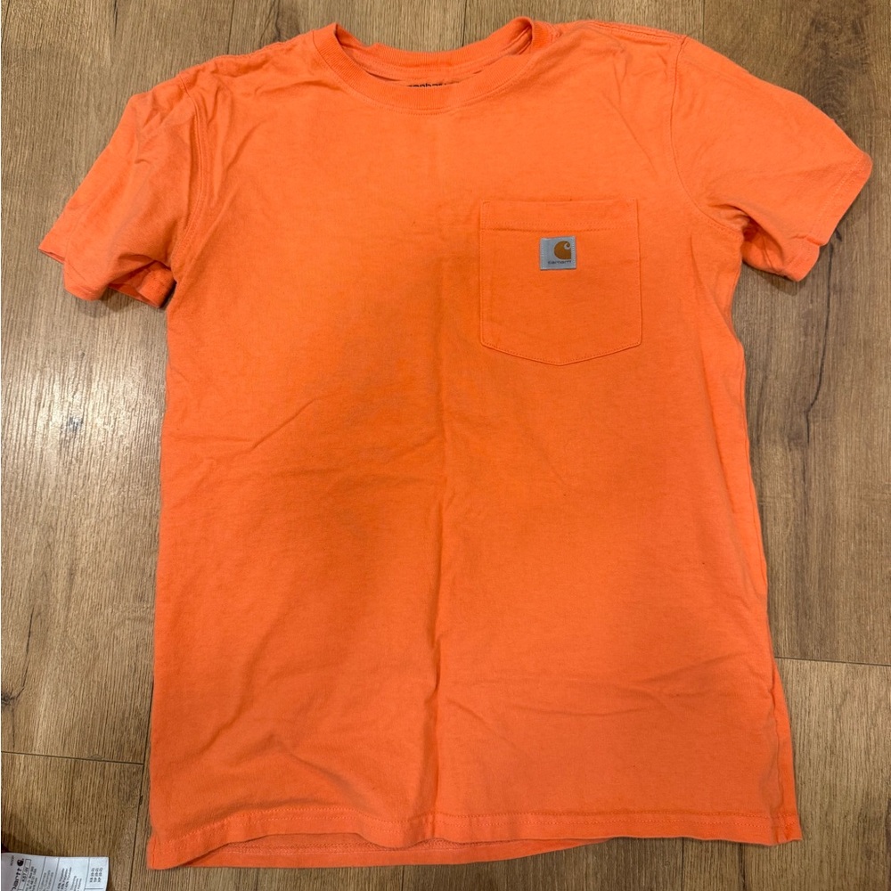 Women’s Carhartt salmon color tee